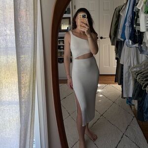 Revolve Song of Style Clarice Midi dress white, size small